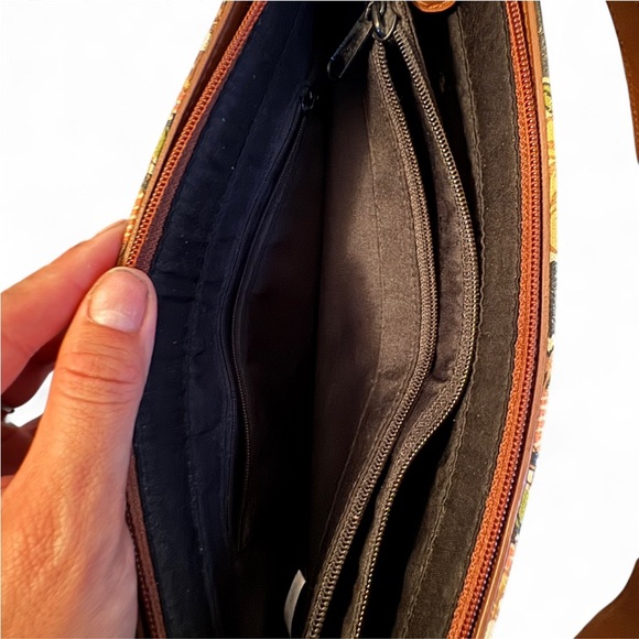 Vintage Floral Tapestry Style Bag with beaded designs - Picture 6 of 7